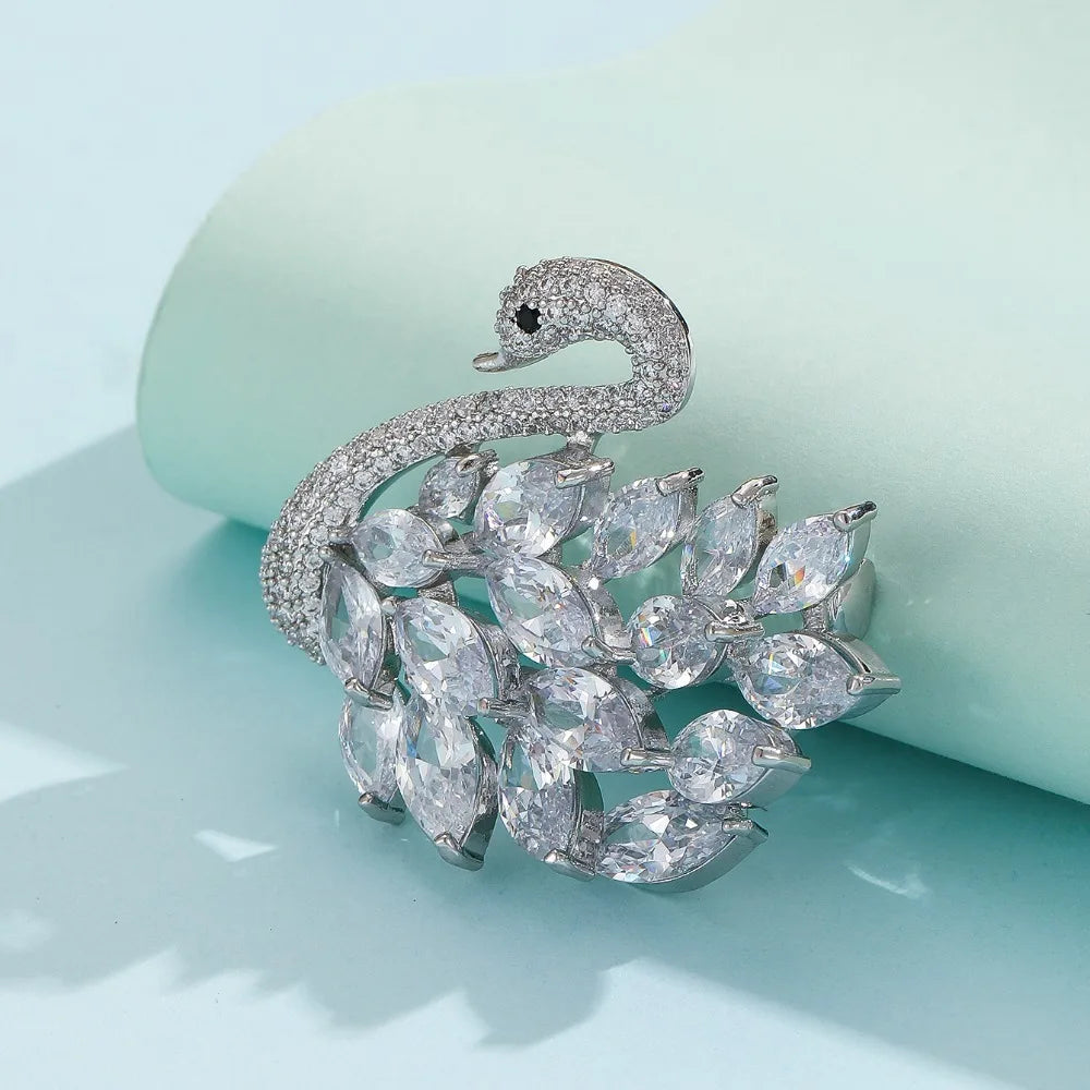 High-end Elegant Swan Brooch Inlaid with Zirconium Super Sparkling Pin High-end