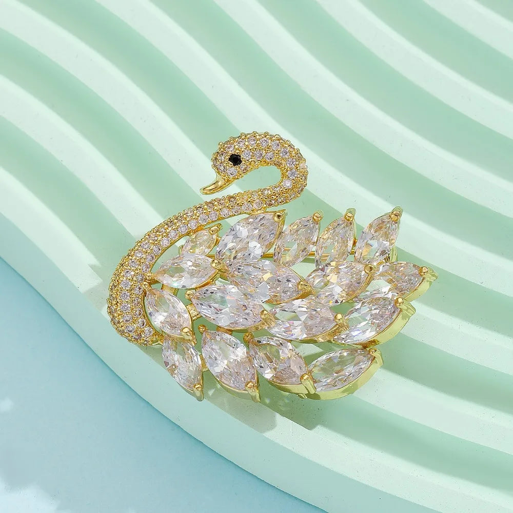 High-end Elegant Swan Brooch Inlaid with Zirconium Super Sparkling Pin High-end